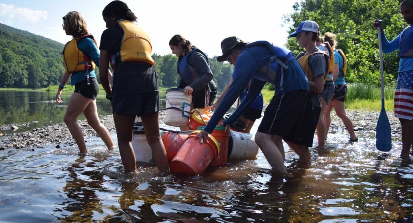 teens learn canoeing skills in philadelphia